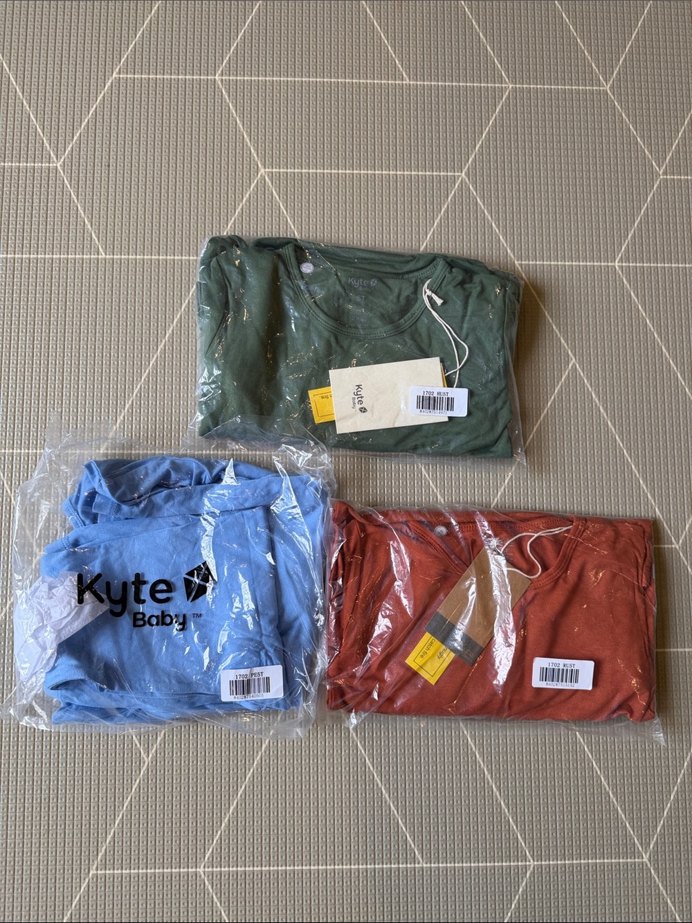 BNWT Bundle of 3 KYTE  Baby Long Sleeve Pajamas Size 5